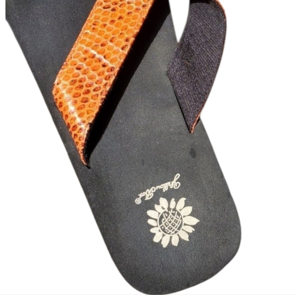 Yellow box orange Leather Squishy Comfy flip flops Women's size 10‎ - Picture 4 of 4